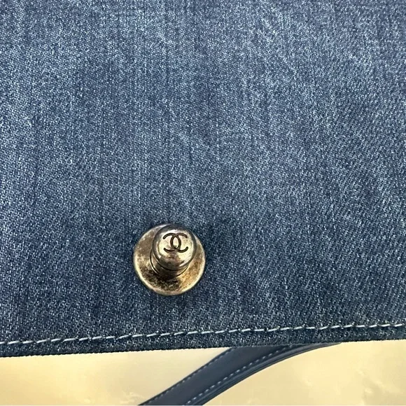 Chanel Boy Bag Blue Denim Tweed Limited Edition - Picture 9 of 16